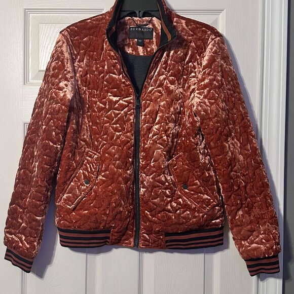 BERNARDO Women's Quilted Velvet Bomber Style Jacket Rust / Orange Size Small - Picture 1 of 9